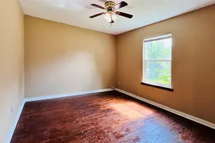 1215 S Vaden St, Sherman, TX 75090 - Photo 14