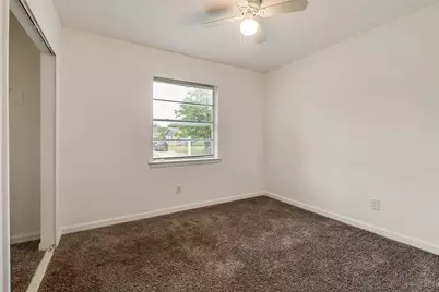 730 Cindy Lane, Grand Prairie, TX 75052 - Photo 10