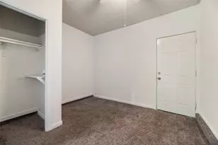 730 Cindy Ln, Grand Prairie, TX 75052 - Photo 20