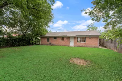 730 Cindy Lane, Grand Prairie, TX 75052 - Photo 16