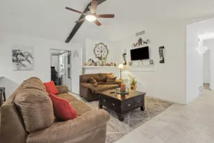 1617 Pebble Beach Dr, Lewisville, TX 75067 - Photo 4
