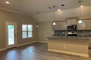 148 Frank St, Greenville, TX 75402 - Photo 18