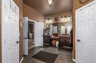 100 Manders Ct, Runaway Bay, TX 76426 - Photo 16