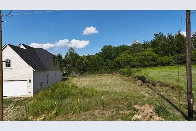 638 N M L King Jr Boulevard, Grand Prairie, TX 75050 - Photo 4