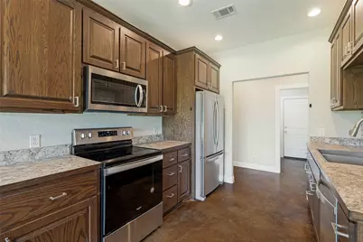 107 Indian Creek, Trenton, TX 75490 - Photo 8