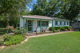 529 Lee St, Cedar Hill, TX 75104 - Photo 1