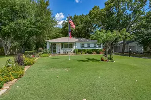 529 Lee St, Cedar Hill, TX 75104 - Photo 1