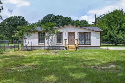250 E Golden Oaks Drive, Mabank, TX 75156 - Photo 1