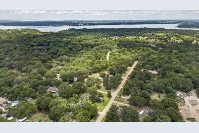 250 E Golden Oaks Drive, Mabank, TX 75156 - Photo 26