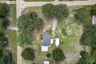 250 E Golden Oaks Dr, Mabank, TX 75156 - Photo 24