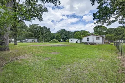 250 E Golden Oaks Drive, Mabank, TX 75156 - Photo 18