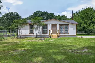 250 E Golden Oaks Dr, Mabank, TX 75156 - Photo 2