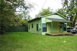 1106 Peak St, Denton, TX 76201 - Photo 2