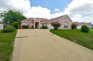 3111 Creekside Dr, Sachse, TX 75048 - Photo 2