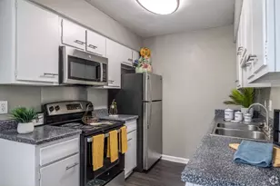 11349 Newkirk St, Dallas, TX 75229 - Photo 6