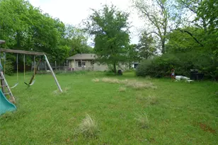511 W Pecan St, Aubrey, TX 76227 - Photo 8