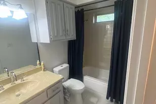 946 S Old Orchard Ln, Lewisville, TX 75067 - Photo 6