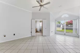 7609 Albany Ln, Arlington, TX 76002 - Photo 12