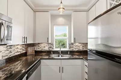3922 Gilbert Avenue #211, Dallas, TX 75219 - Photo 10