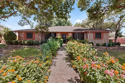 1000 Townsend Lane, DeSoto, TX 75115 - Photo 2