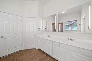 325 Kirby Dr, Argyle, TX 76226 - Photo 20