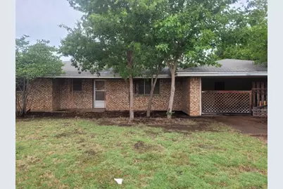 115 S Crescent Drive, Electra, TX 76360 - Photo 1