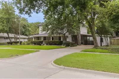 708 W Marvin Avenue, Waxahachie, TX 75165 - Photo 2