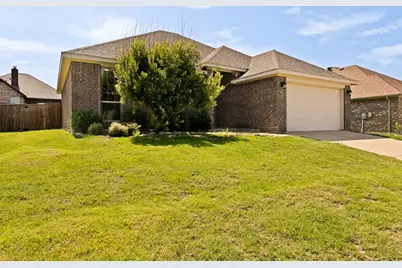 4009 Kensington Drive, Sanger, TX 76266 - Photo 2