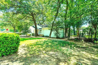 721 Foults Drive, Irving, TX 75061 - Photo 8