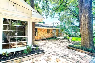 721 Fouts Dr, Irving, TX 75061 - Photo 8