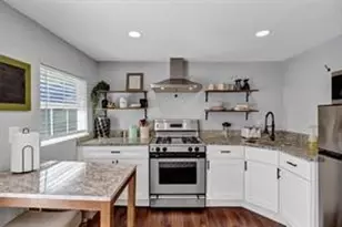201 S Jones St, Granbury, TX 76048 - Photo 8