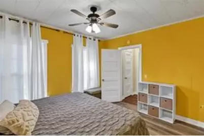 201 S Jones Street, Granbury, TX 76048 - Photo 28