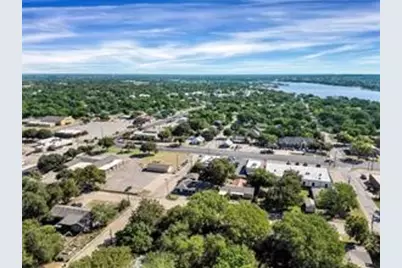 201 S Jones Street, Granbury, TX 76048 - Photo 2