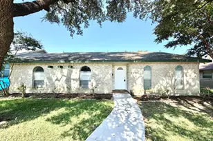 2829 Arcadia Ln, Carrollton, TX 75007 - Photo 1