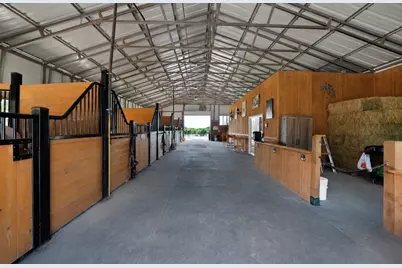 411 N Oak Branch Rd, Waxahachie, TX 75167 - Photo 2