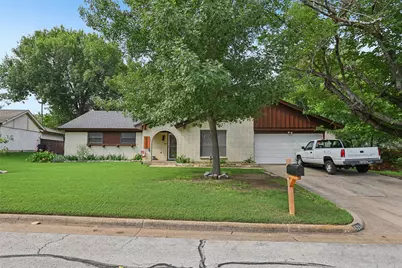 6204 Circleview Drive, Haltom City, TX 76180 - Photo 1