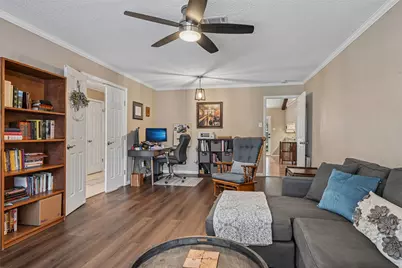 6204 Circleview Drive, Haltom City, TX 76180 - Photo 6