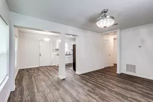 1738 Oak Hill Cir, Dallas, TX 75217 - Photo 4