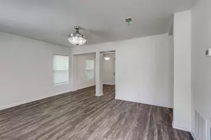 1738 Oak Hill Cir, Dallas, TX 75217 - Photo 2