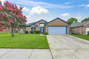 7609 Albany Ln, Arlington, TX 76002 - Photo 2