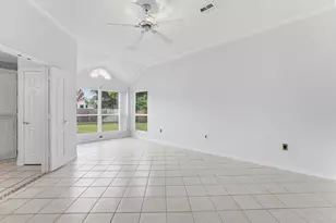 7609 Albany Ln, Arlington, TX 76002 - Photo 12