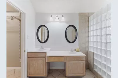 7609 Albany Lane, Arlington, TX 76002 - Photo 16