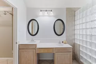 7609 Albany Ln, Arlington, TX 76002 - Photo 16