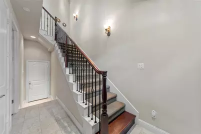 5709 Lois Lane, Plano, TX 75024 - Photo 4