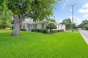101 N Burdette Ave, Sherman, TX 75090 - Photo 2