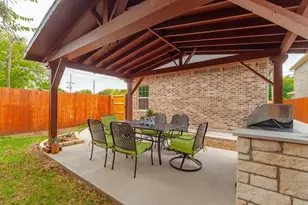 1501 Lakeview Dr, Grand Prairie, TX 75051 - Photo 22