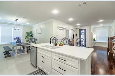 1501 Lakeview Drive, Grand Prairie, TX 75051 - Photo 8