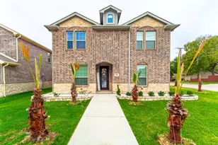 1501 Lakeview Dr, Grand Prairie, TX 75051 - Photo 1
