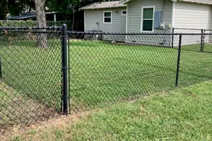 1718 NW Dallas St, Grand Prairie, TX 75050 - Photo 38