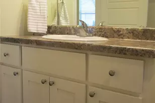 1718 NW Dallas St, Grand Prairie, TX 75050 - Photo 12